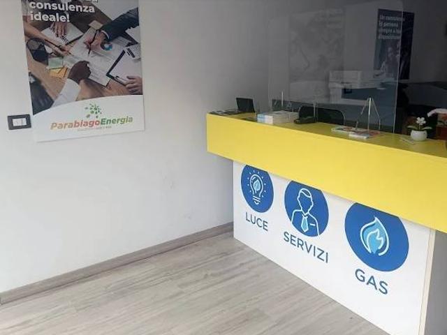 Locale Commerciale in affitto a San Lorenzo, Parabiago