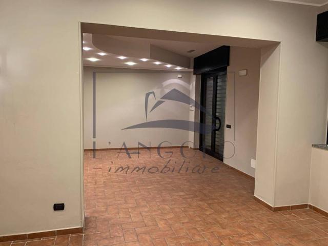 Locale Commerciale in affitto a San Lorenzo, Parabiago