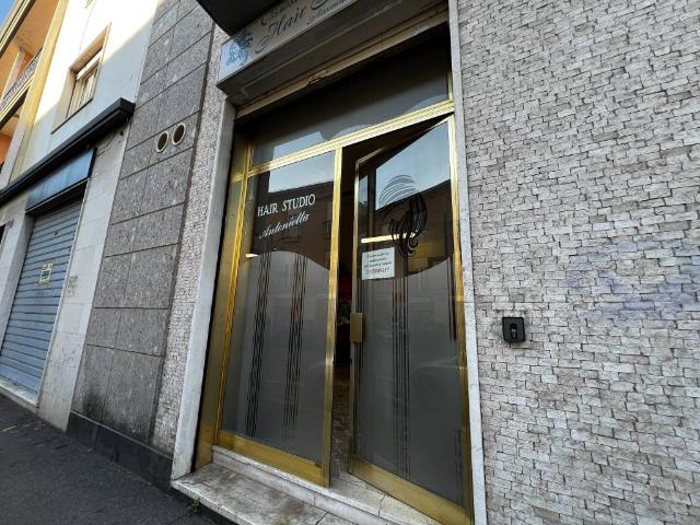 Locale Commerciale in affitto a San Lorenzo, Parabiago