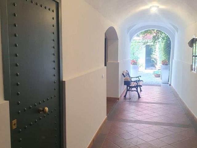 Locale Commerciale in affitto a Parma, Oltretorrente