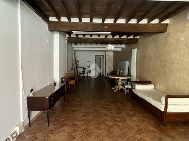 Locale Commerciale in affitto a Parma, Parma Centro