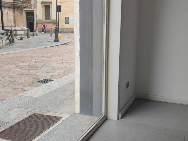 Locale Commerciale in affitto a Parma, Parma Centro