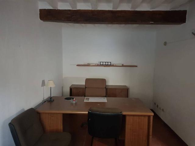 Locale Commerciale in affitto a Parma, Oltretorrente