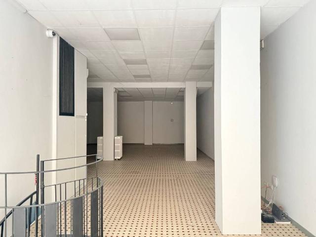 Locale Commerciale in affitto a Parma Centro, Sorbolo