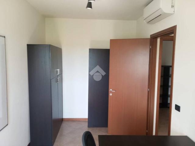 Locale Commerciale in affitto a Golese, Sorbolo