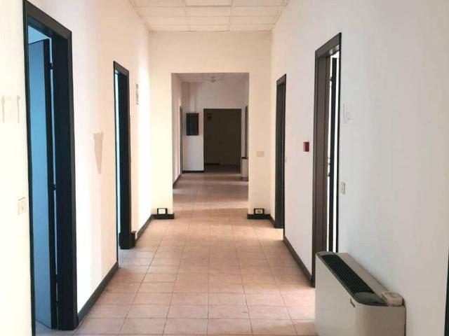 Locale Commerciale in affitto a San Lazzaro, Sorbolo