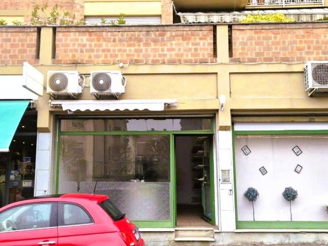 Locale Commerciale in affitto a Pablo, Sorbolo