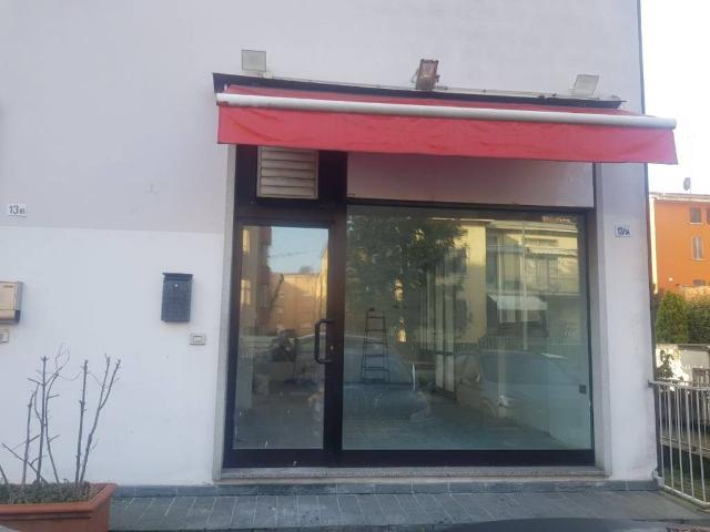 Locale Commerciale in affitto a San Leonardo, Sorbolo