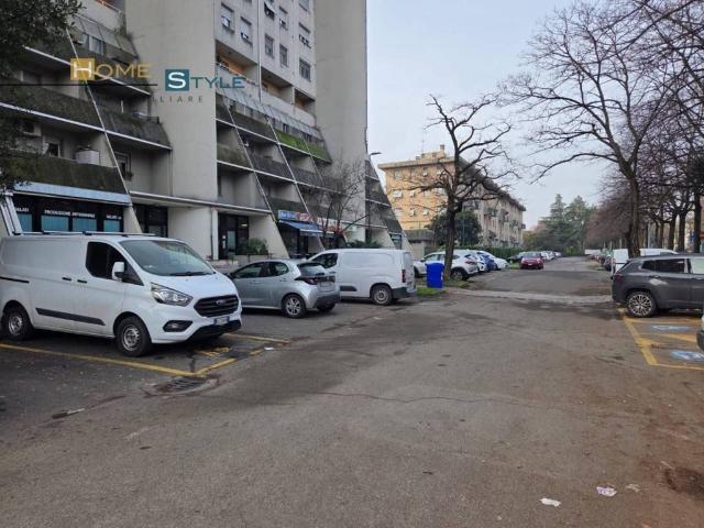 Locale Commerciale in affitto a Lubiana, Sorbolo