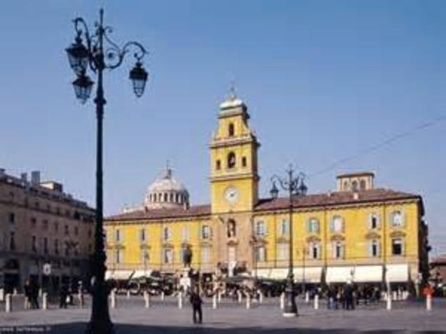Locale Commerciale in affitto a Parma, Parma Centro