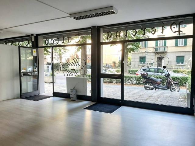 Locale Commerciale in affitto a Sorbolo, Reggio Emilia
