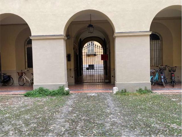 Locale Commerciale in affitto a Parma Centro, Sorbolo