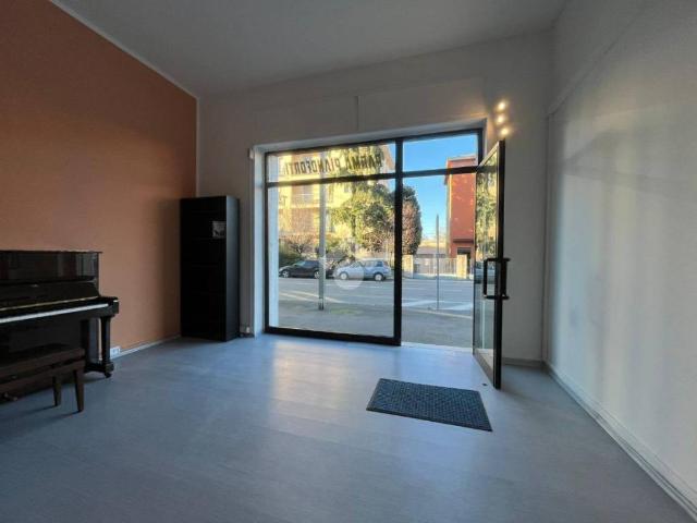 Locale Commerciale in affitto a San Pellegrino, Sorbolo