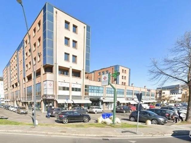 Locale Commerciale in affitto a Parma, Cornocchio