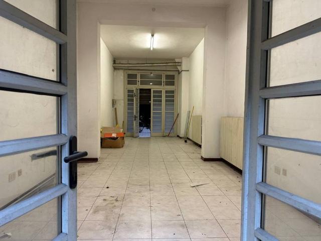 Locale Commerciale in affitto a Parma Centro, Sorbolo