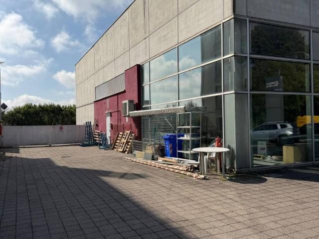 Locale Commerciale in affitto a Sorbolo, Reggio Emilia
