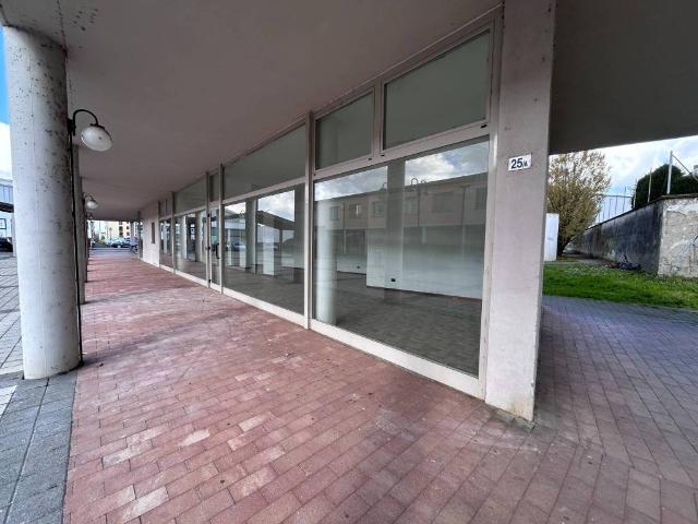 Locale Commerciale in affitto a Golese, Sorbolo