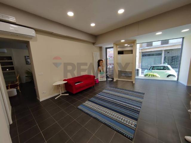 Locale Commerciale in affitto a Parma Centro, Sorbolo