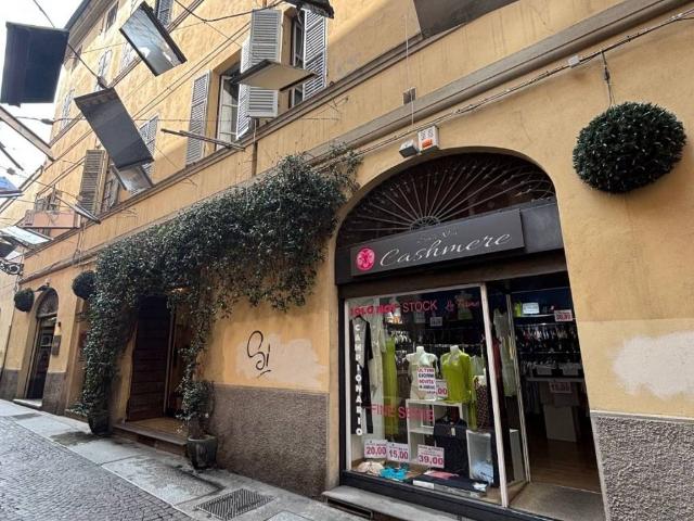 Locale Commerciale in affitto a Parma Centro, Sorbolo