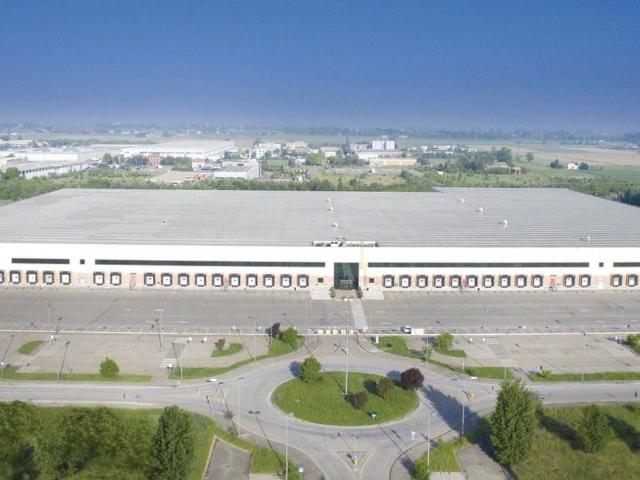 Locale Commerciale in affitto a Parma, Paradigna