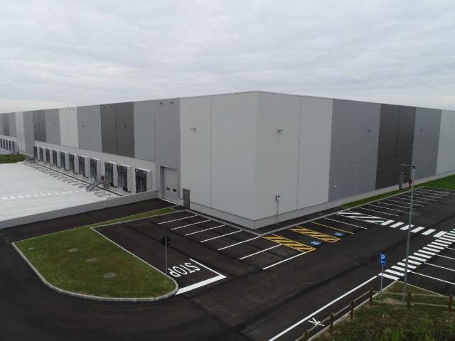 Locale Commerciale in affitto a San Martino, Sorbolo