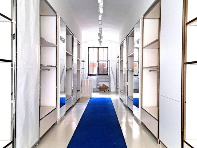 Locale Commerciale in affitto a Parma Centro, Sorbolo