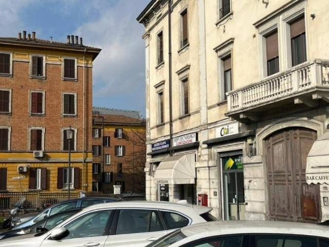 Locale Commerciale in affitto a Pablo, Sorbolo
