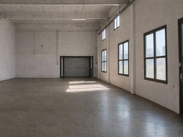 Locale Commerciale in affitto a San Martino, Sorbolo