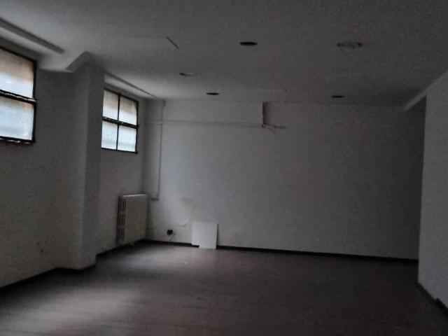 Locale Commerciale in affitto a Parma Centro, Sorbolo