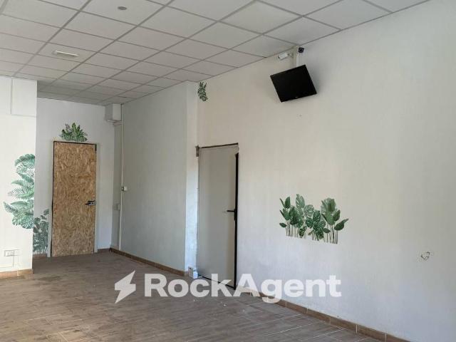 Locale Commerciale in affitto a San Leonardo, Sorbolo