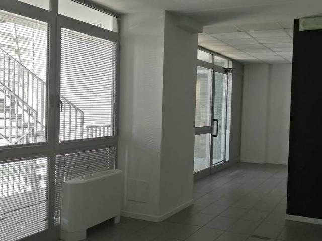 Locale Commerciale in affitto a Parma, San Lazzaro