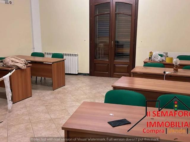 Locale Commerciale in affitto a Partinico, Sicilia