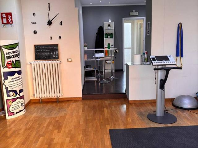 Locale Commerciale in affitto a Pavia