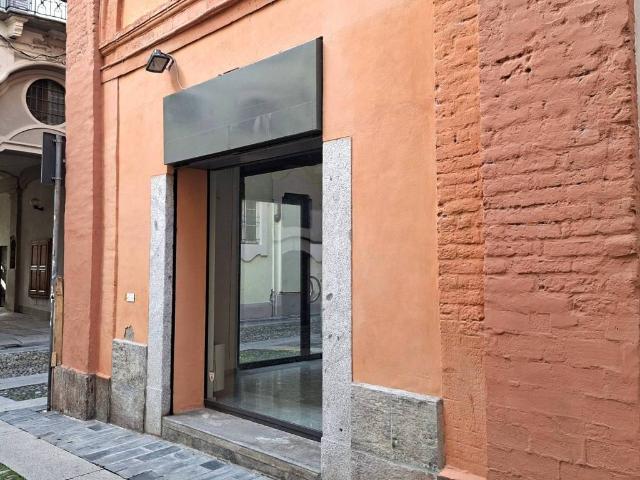 Locale Commerciale in affitto a Borgo Ticino, Pavia