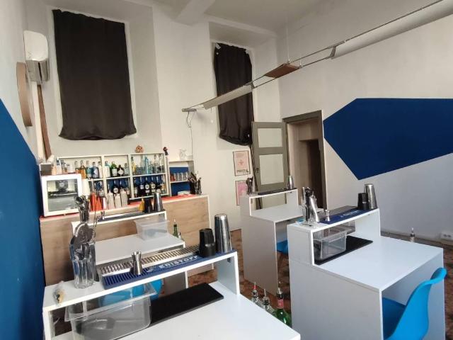 Locale Commerciale in affitto a Pavia, Lombardia