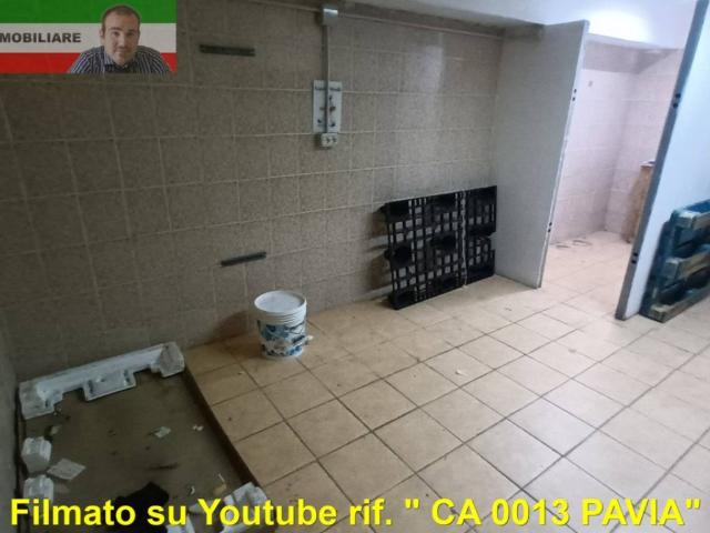 Locale Commerciale in affitto a Crosione, Pavia