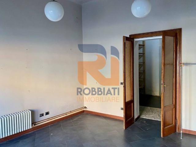 Locale Commerciale in affitto a San Giovannino, Pavia