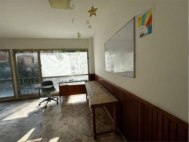 Locale Commerciale in affitto a Unione dei comuni del Frignano, Pavullo Nel Frignano