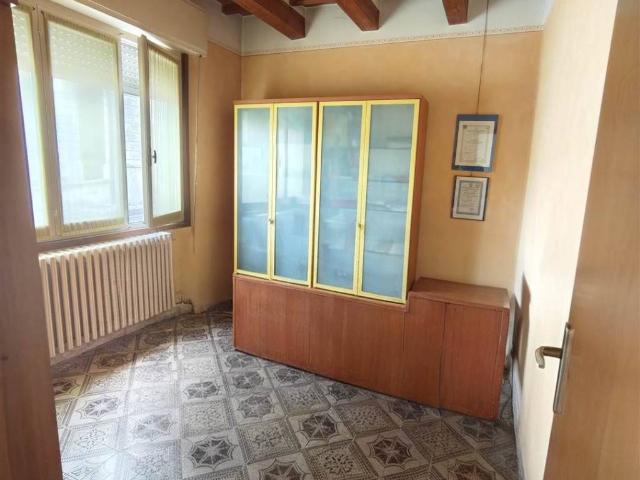 Locale Commerciale in affitto a Pegognaga, Lombardia