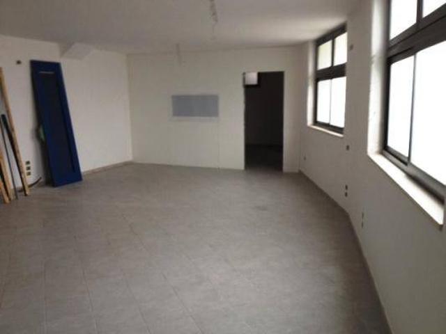 Locale Commerciale in affitto a Pellezzano, Campania