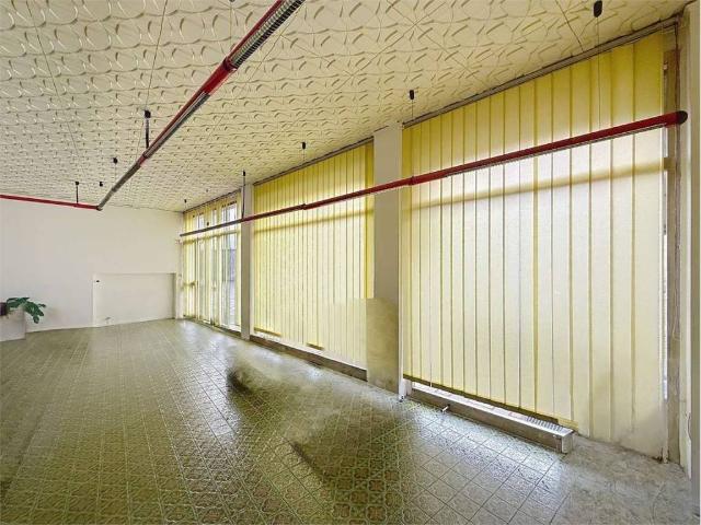 Locale Commerciale in affitto a Comunità Alta Valsugana e Bersntol, Pergine Valsugana