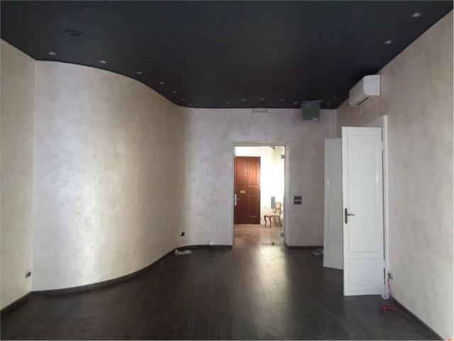 Locale Commerciale in affitto a Cenerente, Perugia