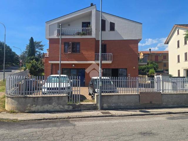 Locale Commerciale in affitto a Cenerente, Umbria