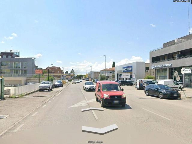 Locale Commerciale in affitto a Madonna Alta, Cenerente