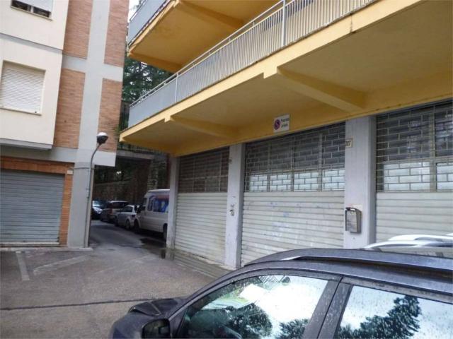 Locale Commerciale in affitto a Cenerente, Umbria