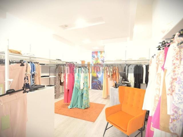 Locale Commerciale in affitto a Cenerente, Perugia