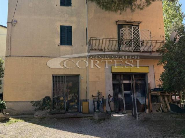 Locale Commerciale in affitto a Ponte San Giovanni, Cenerente