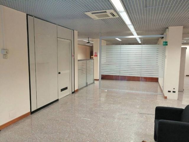 Locale Commerciale in affitto a Cenerente, Umbria