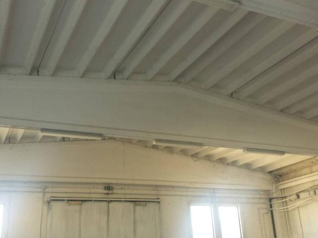 Locale Commerciale in affitto a Cenerente, Perugia