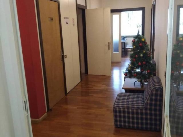 Locale Commerciale in affitto a Cenerente, Perugia